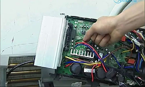 石龙美的空调电话是多少